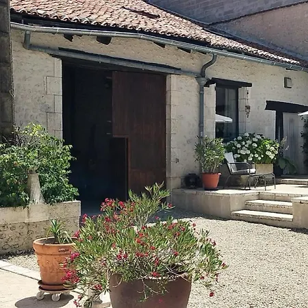 Great House In Rural Vicinity Ferienhaus Salles-Lavalette
